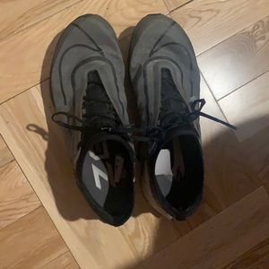 Nike zoom running sneakers